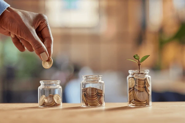 The Power of Compound Interest: How Small Savings Can Lead to Big Gains